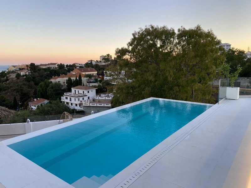 Infinity pool with sea views