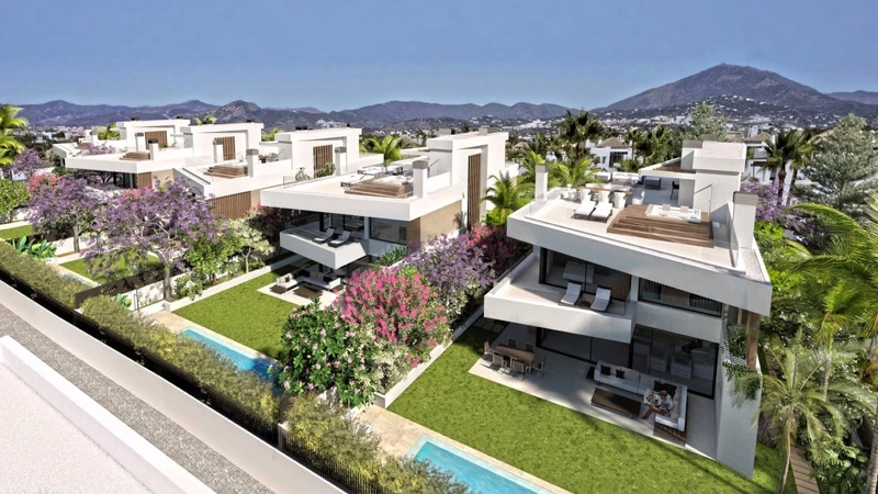 5 villas Puerto Banús beach 4bed 5bath €3,490,000