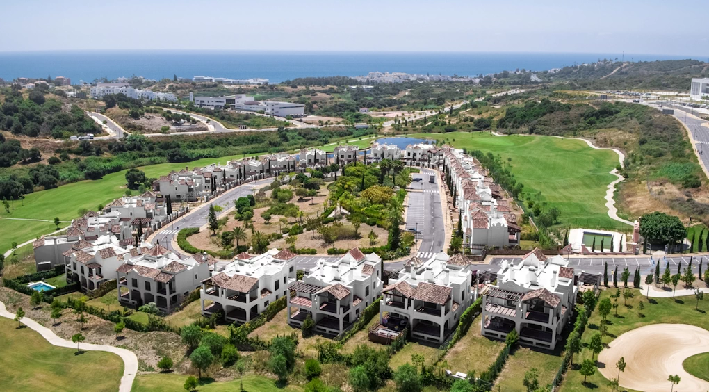 34 semi-detached villas and 11 detached villas from €850,000